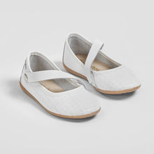 Charger l'image dans la galerie, Girl's White Washable Leather Mary Jane