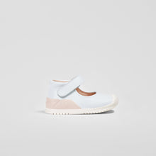 Charger l'image dans la galerie, Baby's White onMicro® Mary Janes