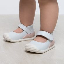 Charger l'image dans la galerie, Baby's White onMicro® Mary Janes