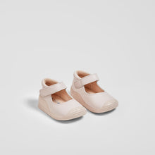 Carregar imagem no visualizador da galeria, Baby's Pink onMicro® Mary Janes