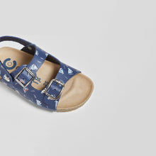Carregar imagem no visualizador da galeria, Baby's "Boats" Navy Bio Sandals